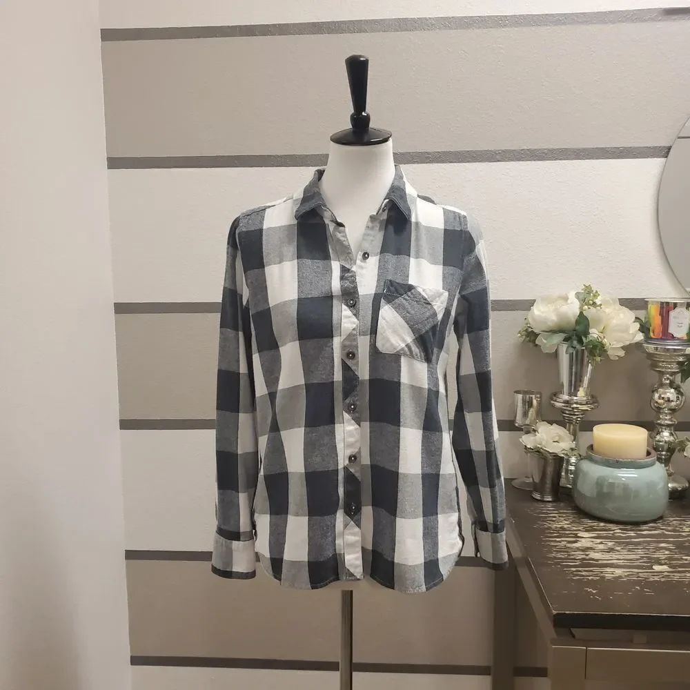 Woolrich Black/White Plaid Flannel Button Up Sz M